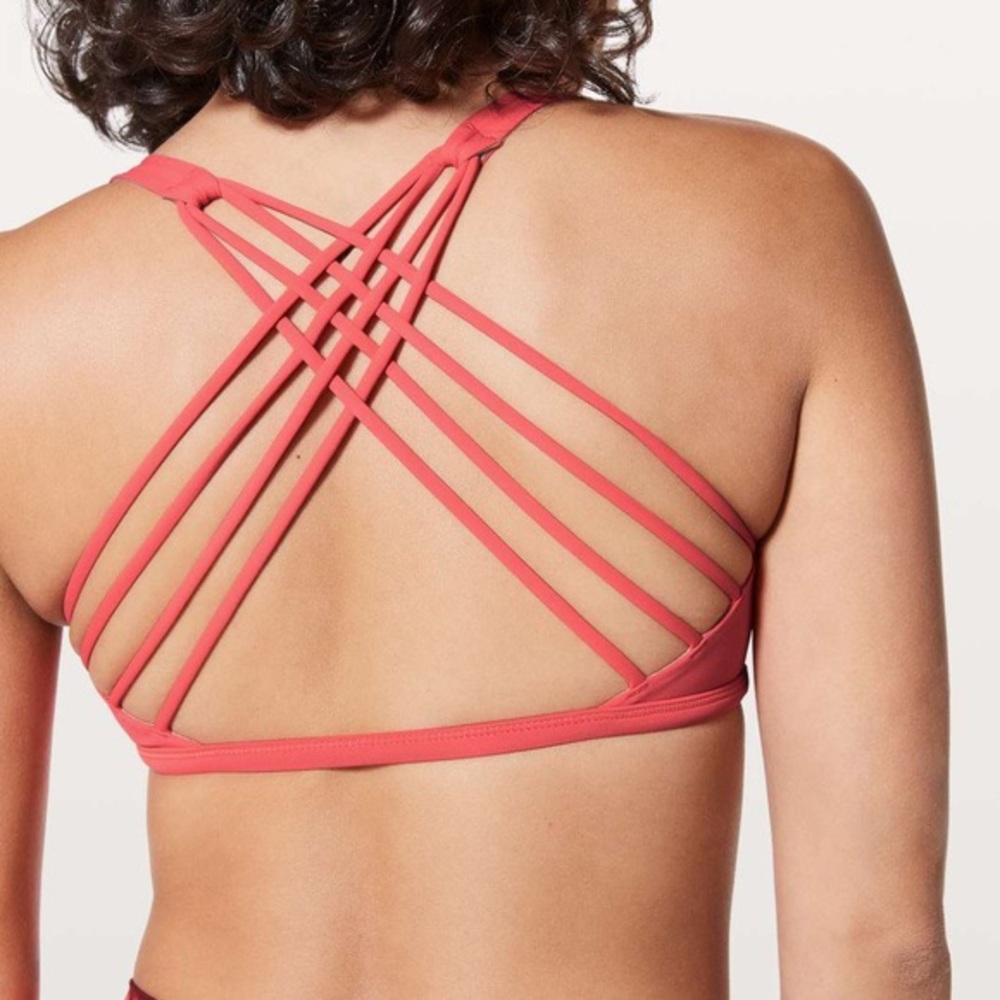 Free to be (wild) size 4 lululemon sports bra